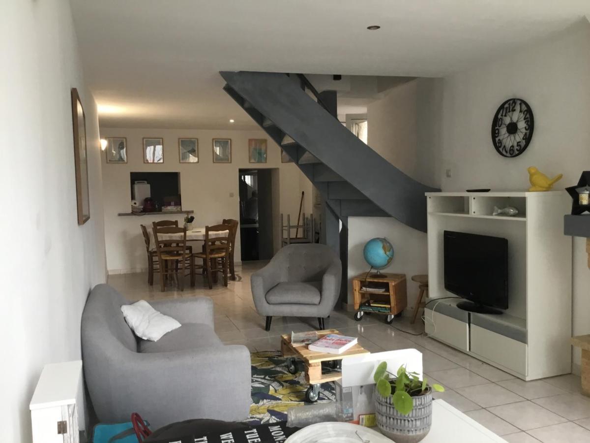 Maison De Centre Ville 6 Personnes Précigné Exterior foto
