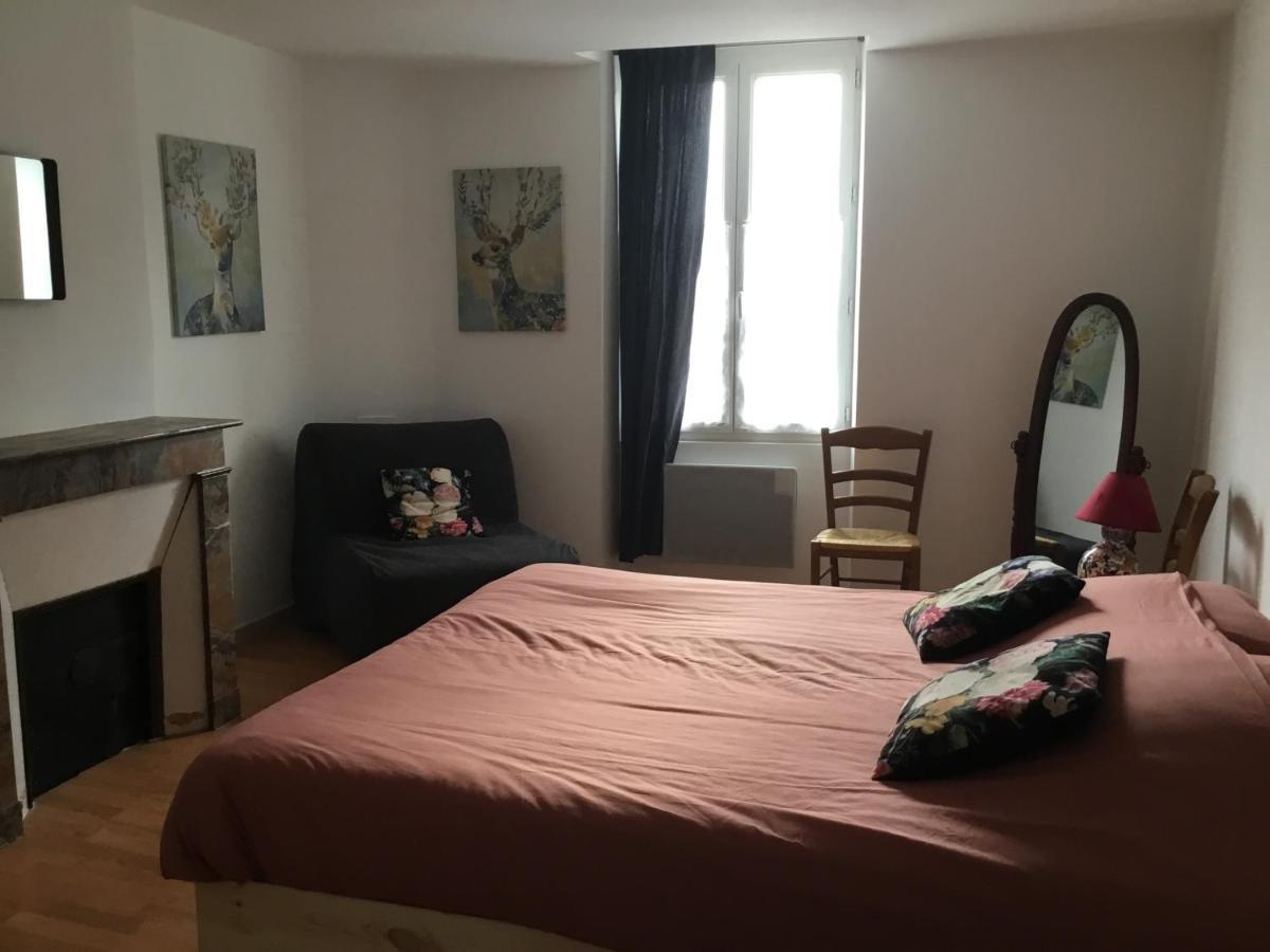 Maison De Centre Ville 6 Personnes Précigné Exterior foto